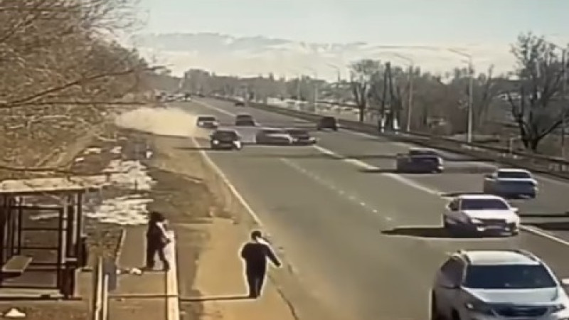 Кадры из видео