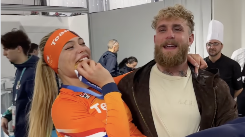 Кадры из видео