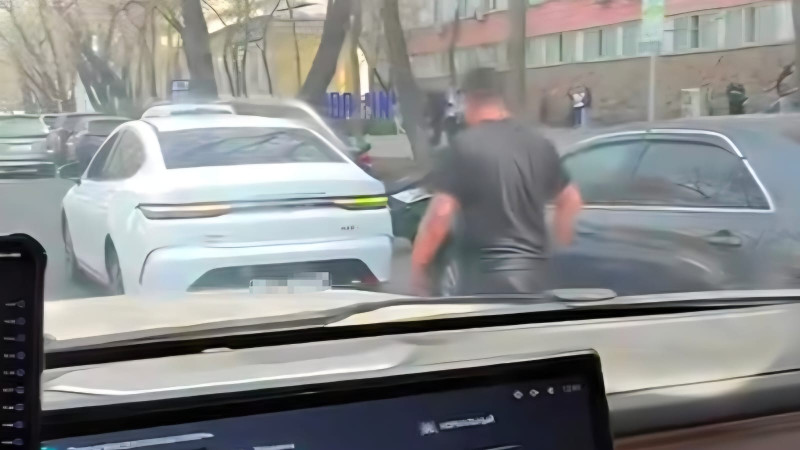 Кадры из видео