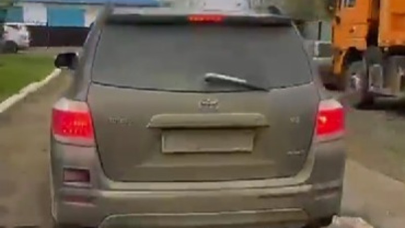 Кадры из видео