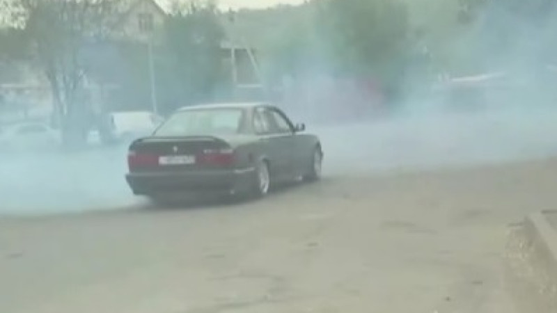 Кадры из видео