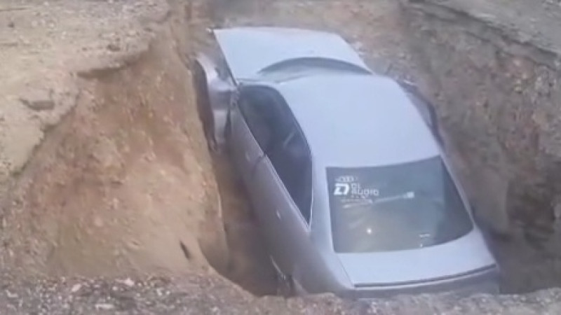 Кадры из видео