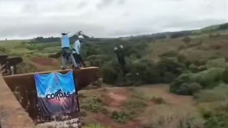 Кадры из видео
