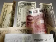 Euro falls to lowest against yen in over a decade 