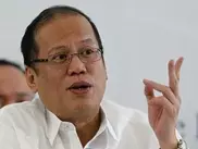 Philippine leader ignores call to quit smoking 