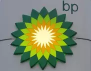 BP banned from US government contracts 