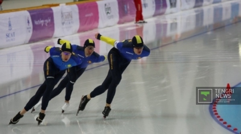 Kazkahstan spped skaters. ©Maksim Popov