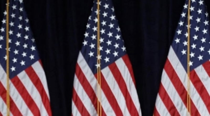 US flag. ©REUTERS/Kevin Lamarque