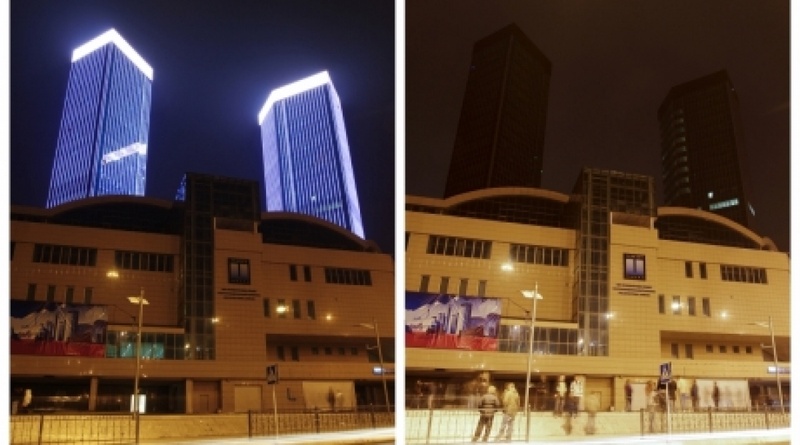 Almaty Towers took part in Earth Hour on March 26, 2011. ©REUTERS/Shamil Zhumatov