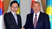 President Nursultan Nazarbayev met South Korean President Lee Myung-bak at a working breakfast in Seoul