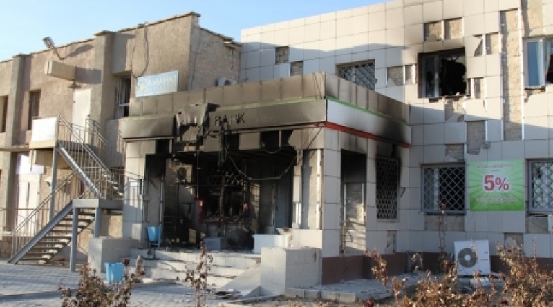 Damaged building of BTA Bank in Zhanaozen. Photo by Maksim Popov©