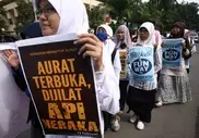 Indonesia conservatives protest against Valentine's Day 
