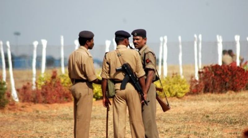 Indian police. Photo courtesy of ansar.ru