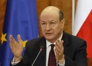 Poles will have to okay eurozone entry: minister 