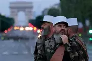 Full beards make style comeback in France 