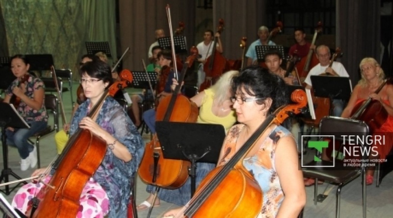 At the rehearsal. Photo by Alisher Akhmetov©