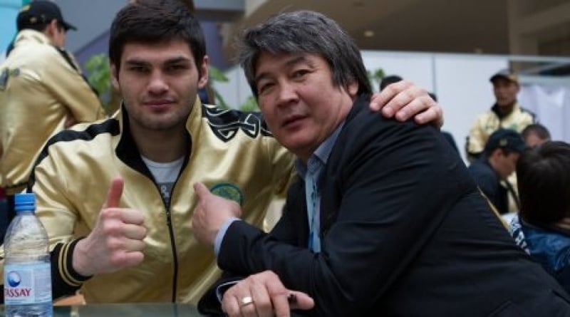 Filip Khrgovich (L). Photo courtesy of worldseriesboxing.com