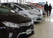 Toyota chairman calls for more hybrids in US