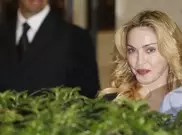 Madonna calls for release of Greenpeace activists