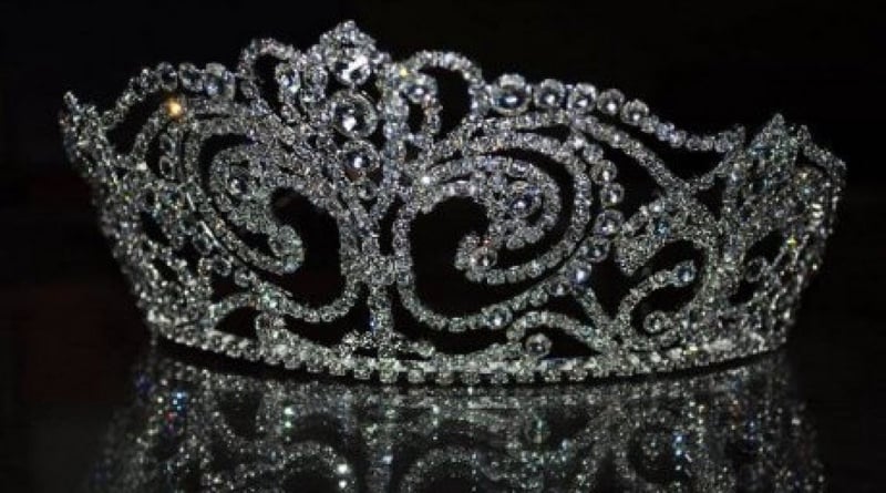 25 beauties is competing for the crown