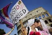 Italian court recognises gay marriage for first time
