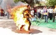 Tibetan man in China sets self on fire: reports