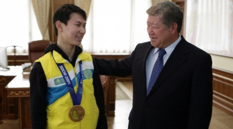 Denis Ten and Almaty's Akim Akhmetzhan Yessimov. ©almaty.kz