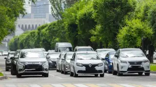 Restrictions on older cars planned in central Almaty