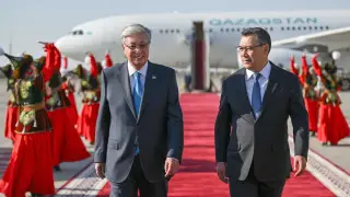 Tokayev arrives in Kyrgyzstan