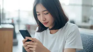 WhatsApp may face an unexpected rival as Spotify launches in-app messaging