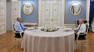No jackets: photo from Tokayev and Putin’s informal dinner released