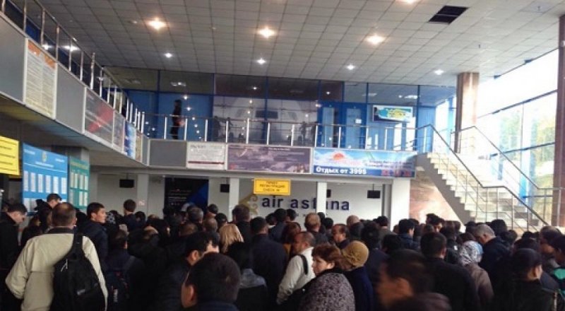 Ұшақ мәжбүрлі түрде қонған Атырау әуежайы. © kstnews.kz