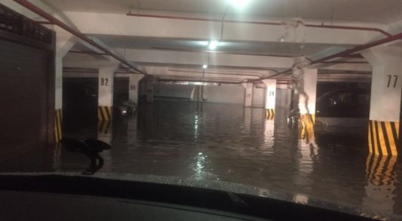 "Нұрлы тау" Бизнес орталығының паркингі  © Tengrinews.kz оқырманы жолдаған сурет