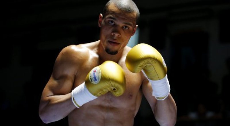 Ұлыбританиялық боксшы Крис Юбенк © REUTERS