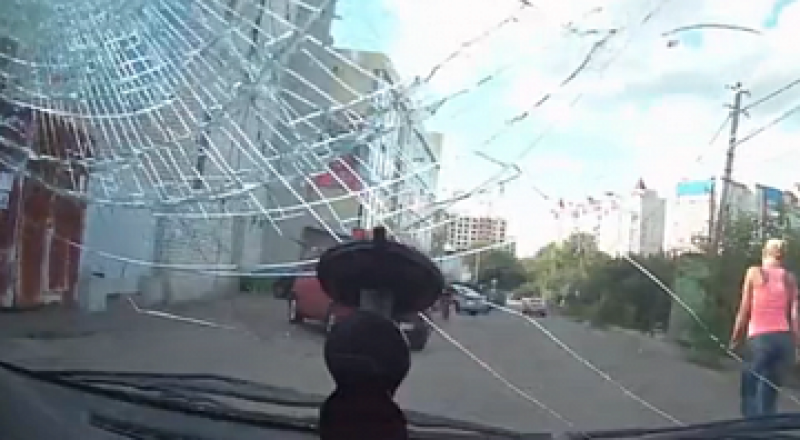 YouTube желісіндегі кадрдан үзінді