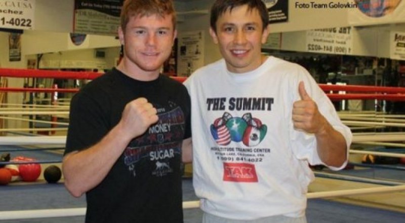 Сауль Альварес пен Геннадий Головкин © boxingbuzz.sportsblog.com