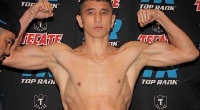 Мадияр Әшкеев. Сурет боксшының Facebook желісіндегі жеке парақшасынан.