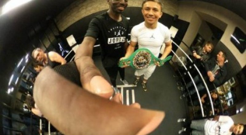 © instagram.com/leclosetmagazine