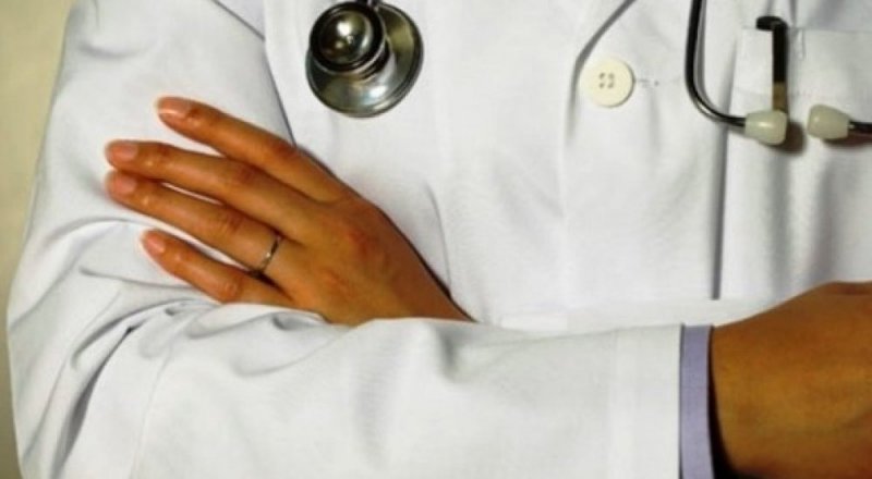 Желіде жуынып жатқан әйелдердің жасырын камерасы