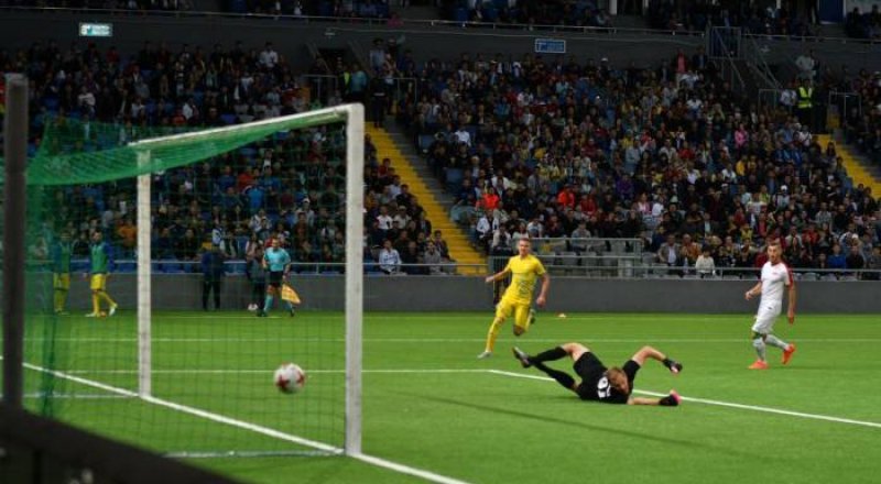 © Тұрар Қазанғапов