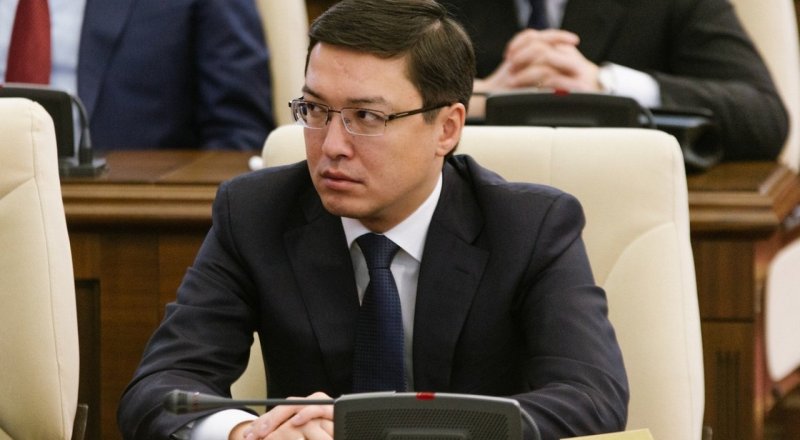 © Тұрар Қазанғапов