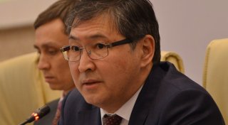 © Тұрар Қазанғапов