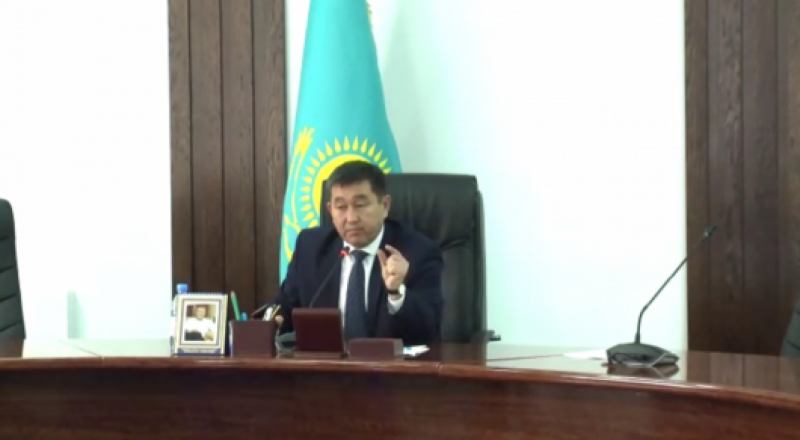 Асқар Тутубаев.