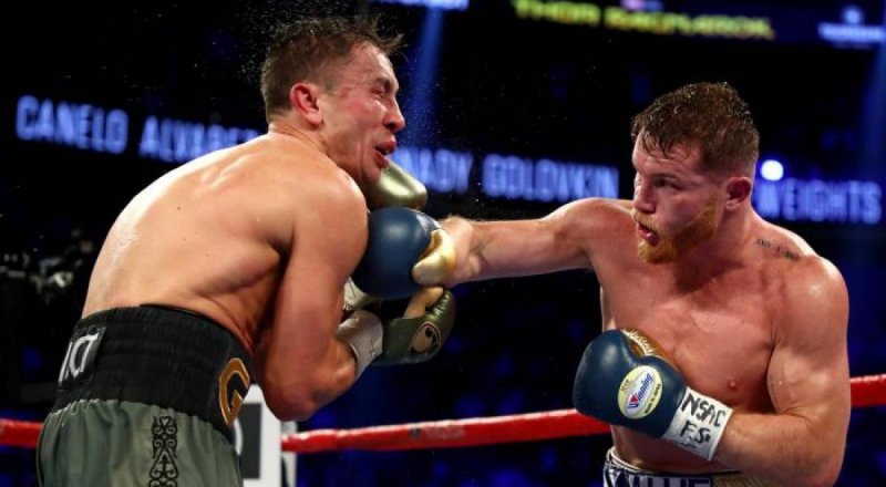 Головкин мен Альварес. © boxingscene.com