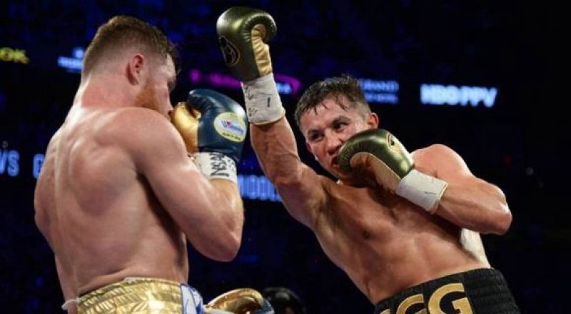 Геннадий Головкин мен Сауль Альварес. © Reuters