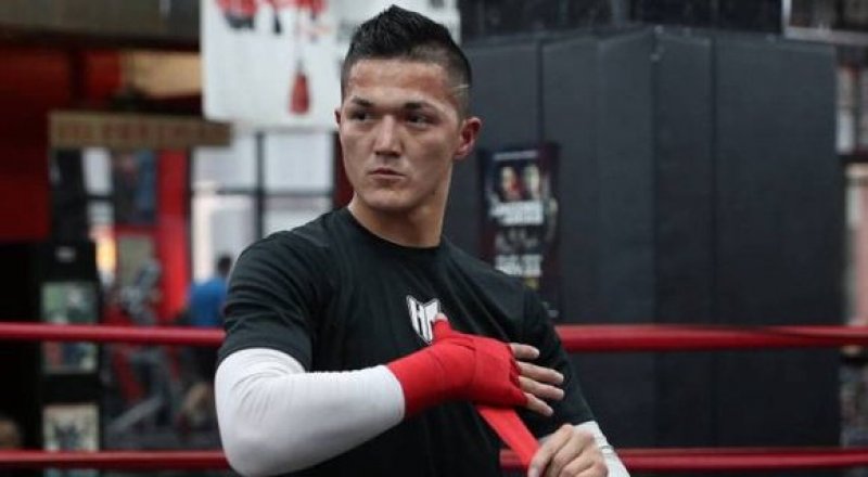 Димаш Ниязов. © Ed Mulholland/Matchroom Boxing