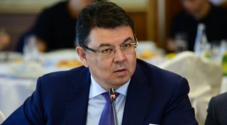 © primeminister.kz