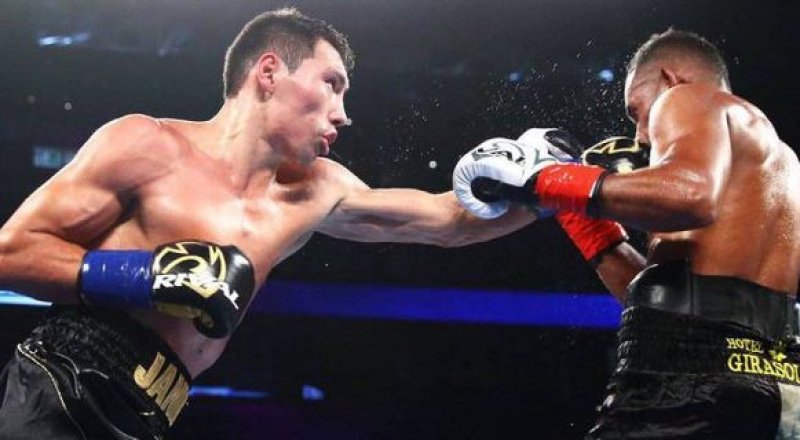 Жәнібек Әлімханұлы © Top Rank