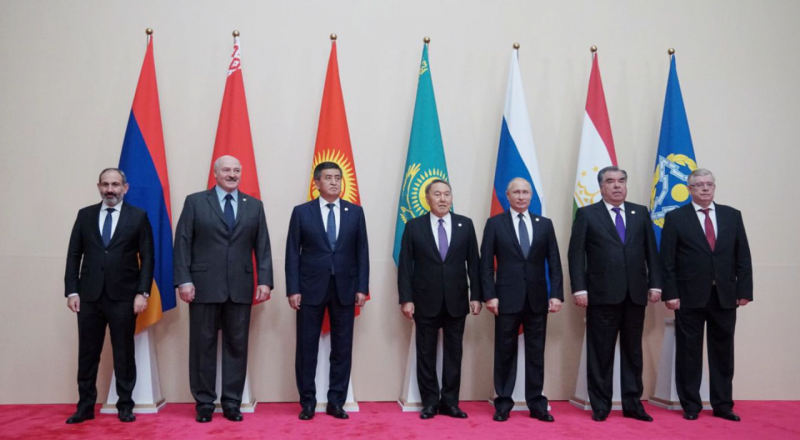 © Тұрар Қазанғапов