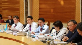 © primeminister.kz
